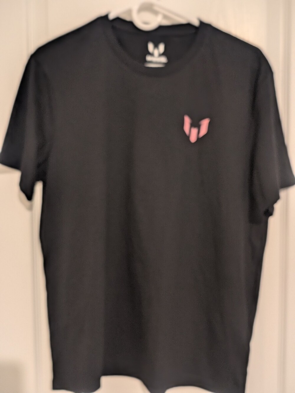 MESSI Collection T-Shirt Adult Medium  Black Pink Back Logo MESSI NEW
